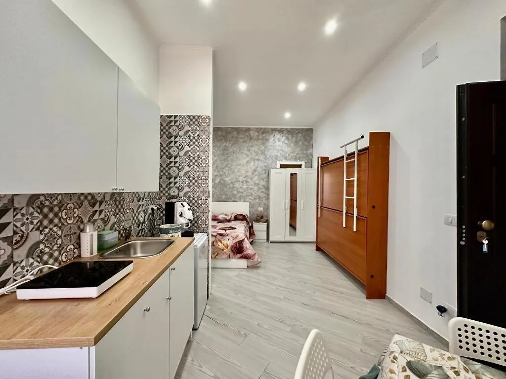 Apartamento Briganti House Napoli 0*, Nápoles Italia